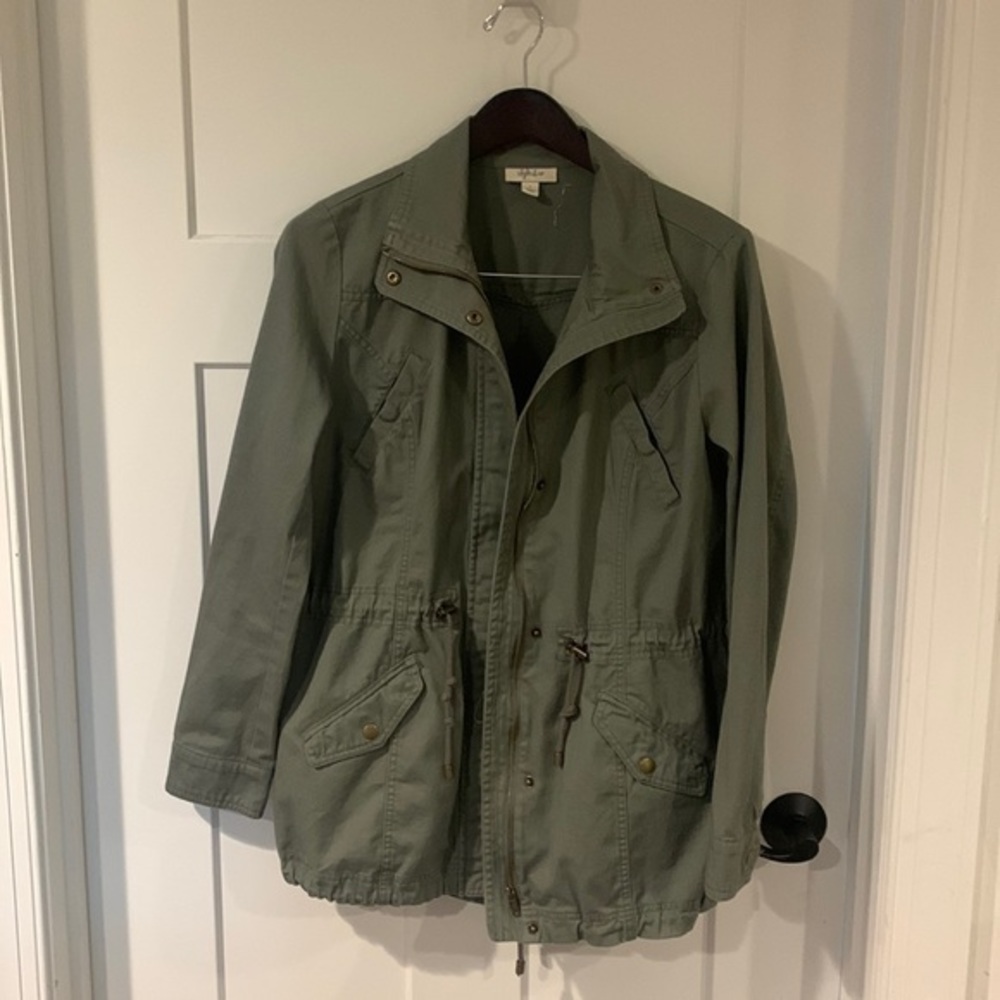 Style and company- small women’s jacket zip up and button cover